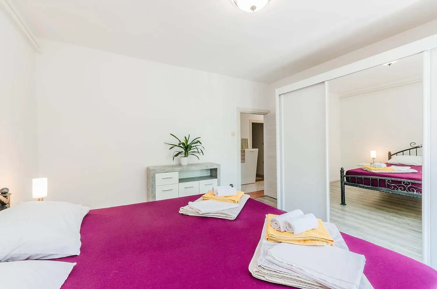 Charmantes Apartment Nur 250 Meter Zum Sandstrand Mit Privater Terrasse, Liegen, Grill Crikvenica