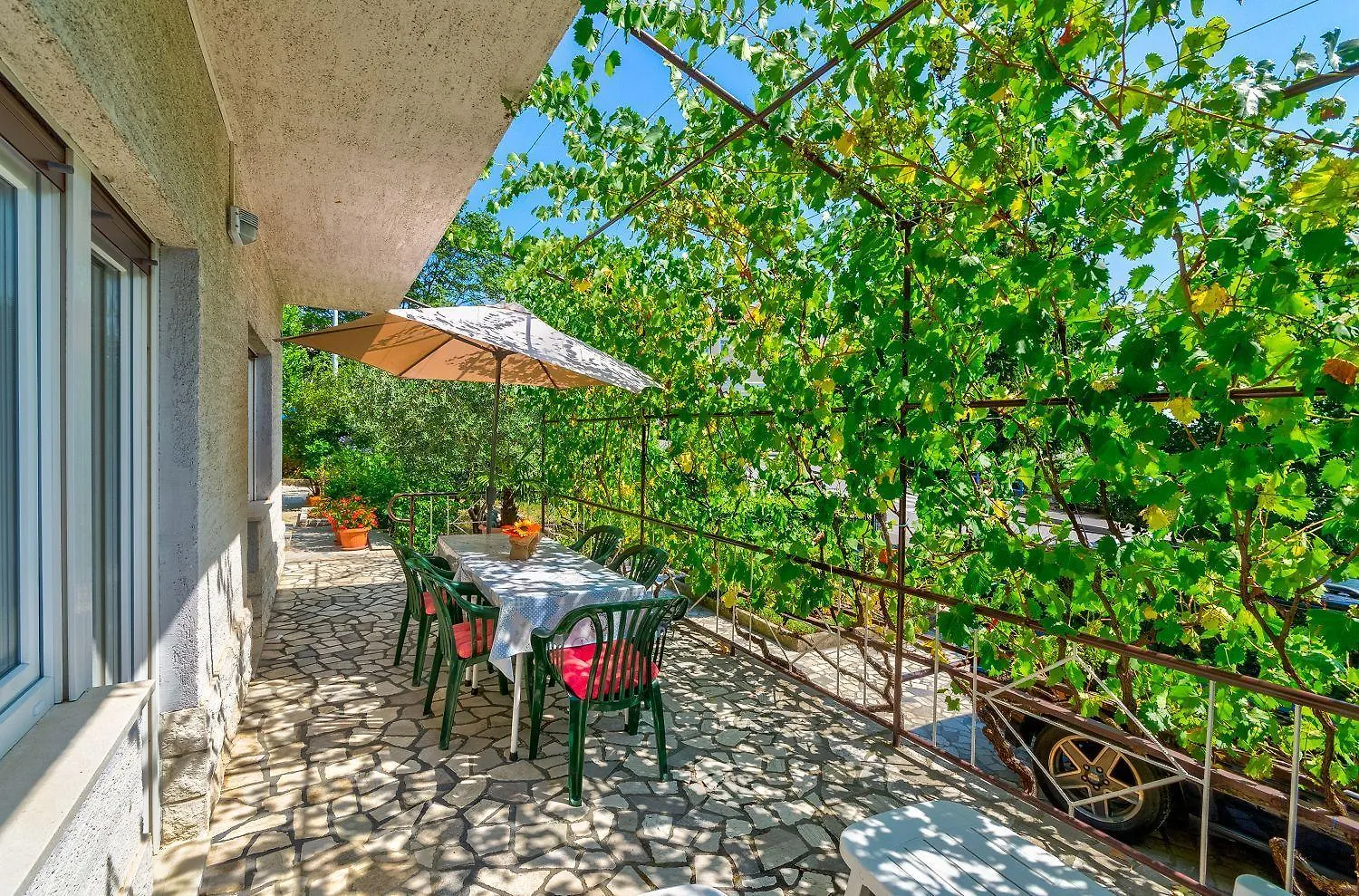 Charmantes Apartment Nur 250 Meter Zum Sandstrand Mit Privater Terrasse, Liegen, Grill Crikvenica Croatia