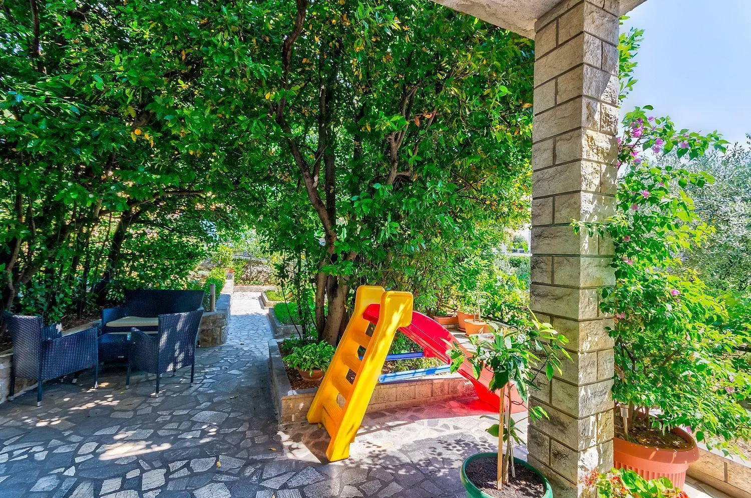 Charmantes Apartment Nur 250 Meter Zum Sandstrand Mit Privater Terrasse, Liegen, Grill Crikvenica 0*,  Croatia