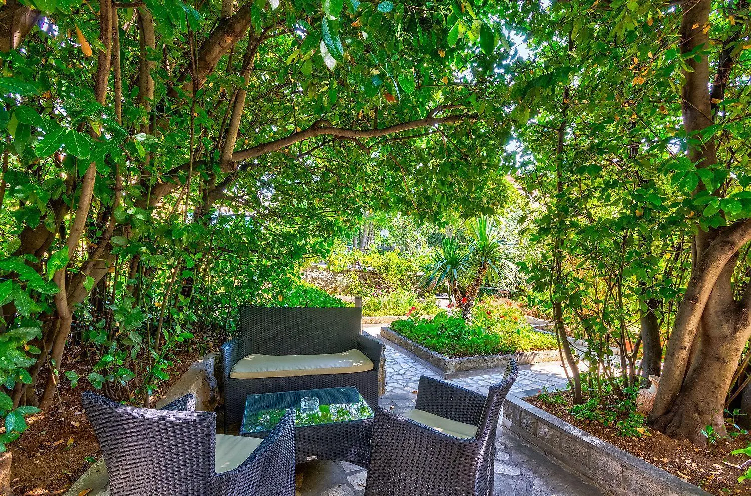 Charmantes Apartment Nur 250 Meter Zum Sandstrand Mit Privater Terrasse, Liegen, Grill Crikvenica